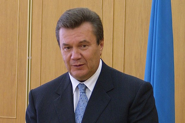    Губернатор Донецкой области Виктор Янукович, один из возможных претендентов на должность премьер-министра Украины, Донецк, Украина, 14 ноября 2002 года. Фото: Александр Худотеплый / ТАСС