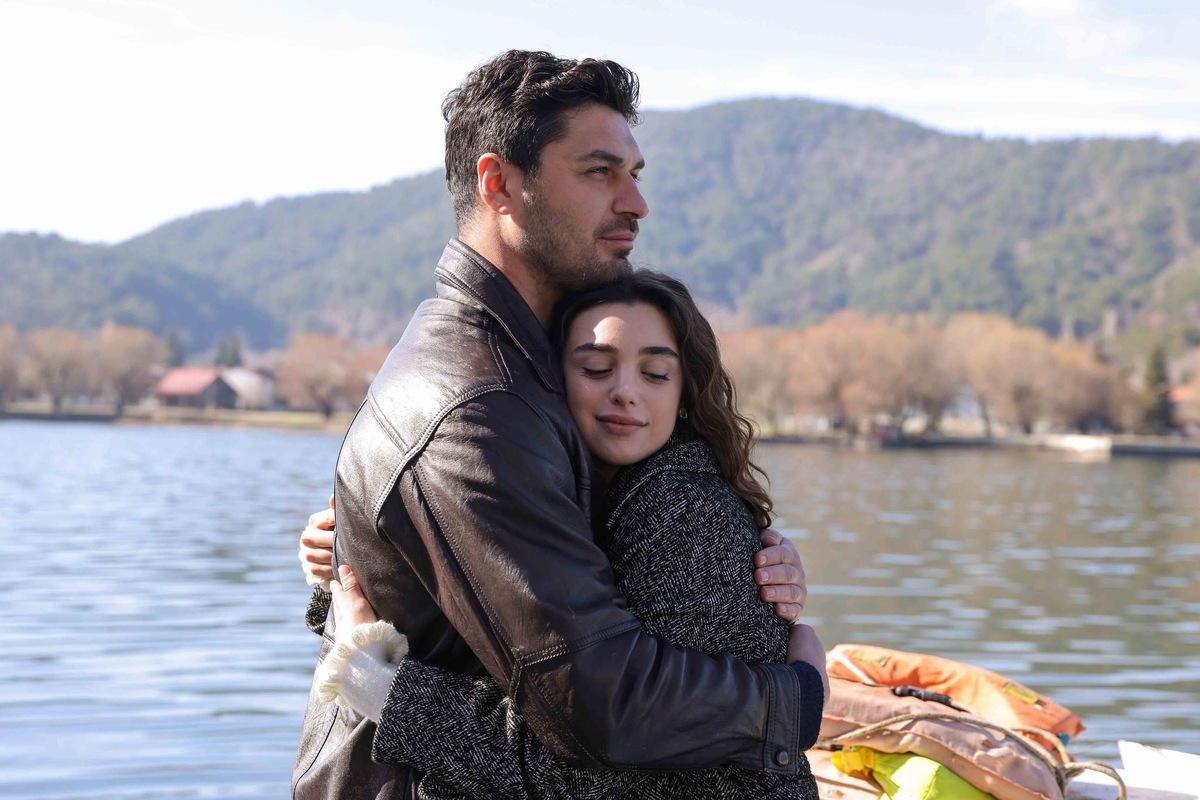 кадр из сериала "Зембилли"