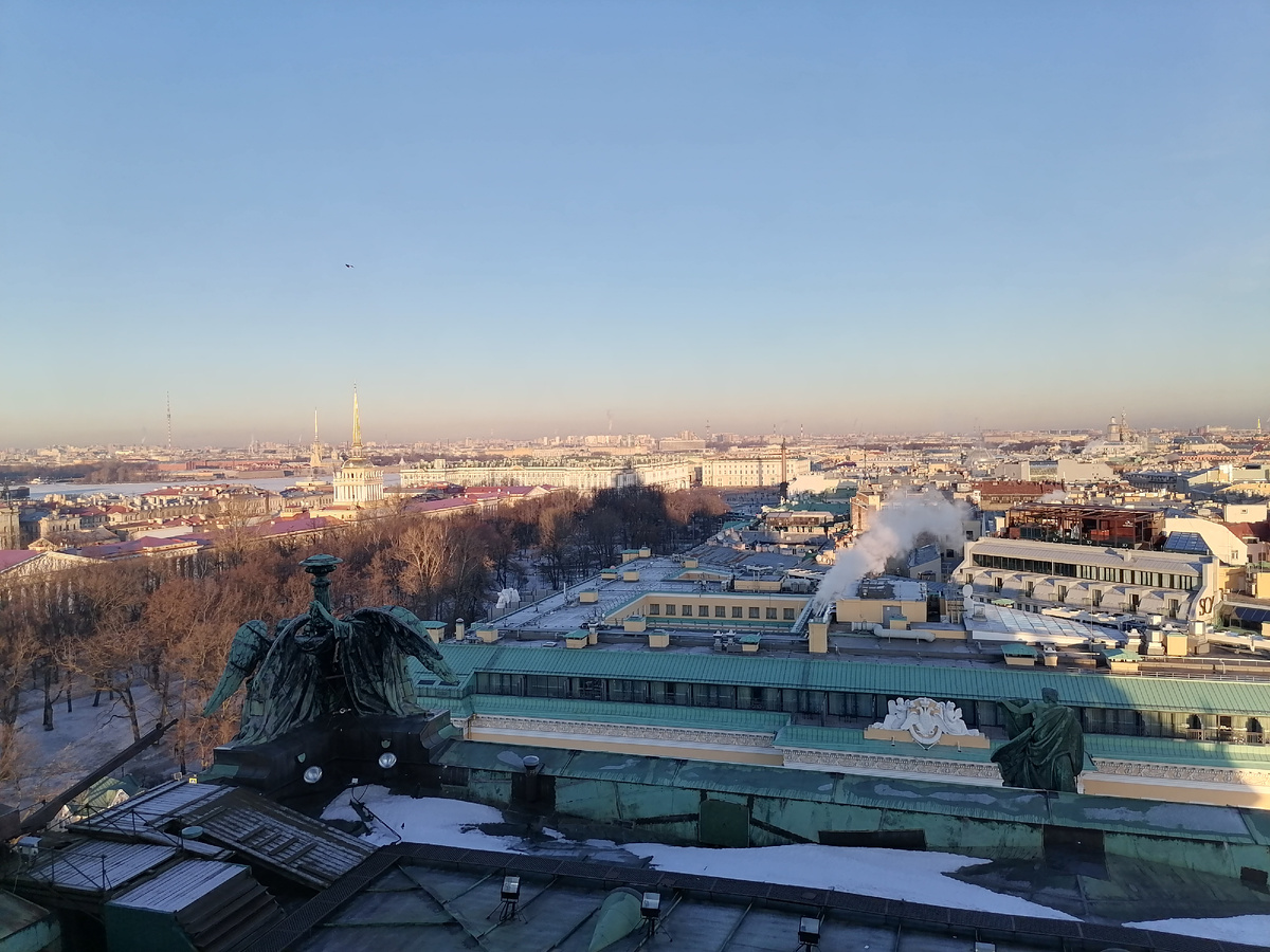 Виды с восточной стороны. листай вбок, чтоб посмотреть все фотографии.