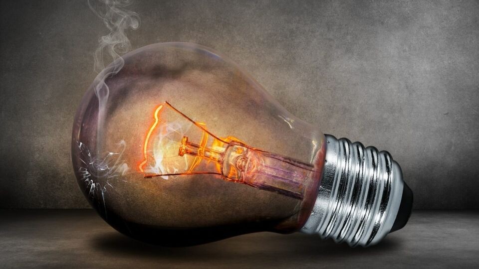    Свет. Электроэнергия. Лампочка . Источник: pixabay.com