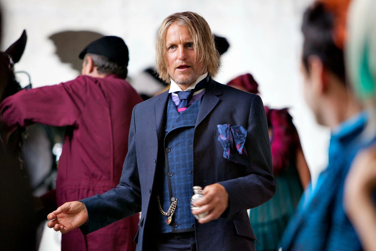 Вуди Харрельсон в роли Хеймитча Эбернети в фильме "Голодные игры" (2012).