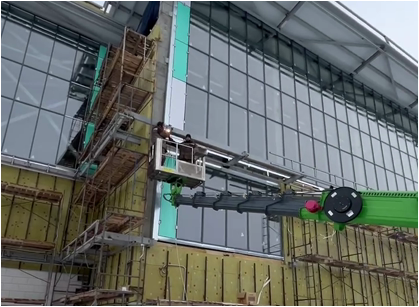     Красноярцам показали ход строительства бассейна рядом со сквером «Казачий»