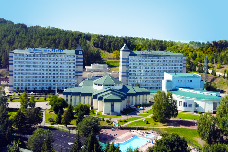 Фото взяты с сайта: https://belokurikha.ru/sanatoriums/