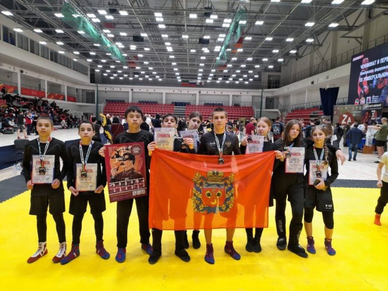    Оренбуржцы завоевали 19 медалей на первенстве ПФО по универсальному бою Оренбуржье