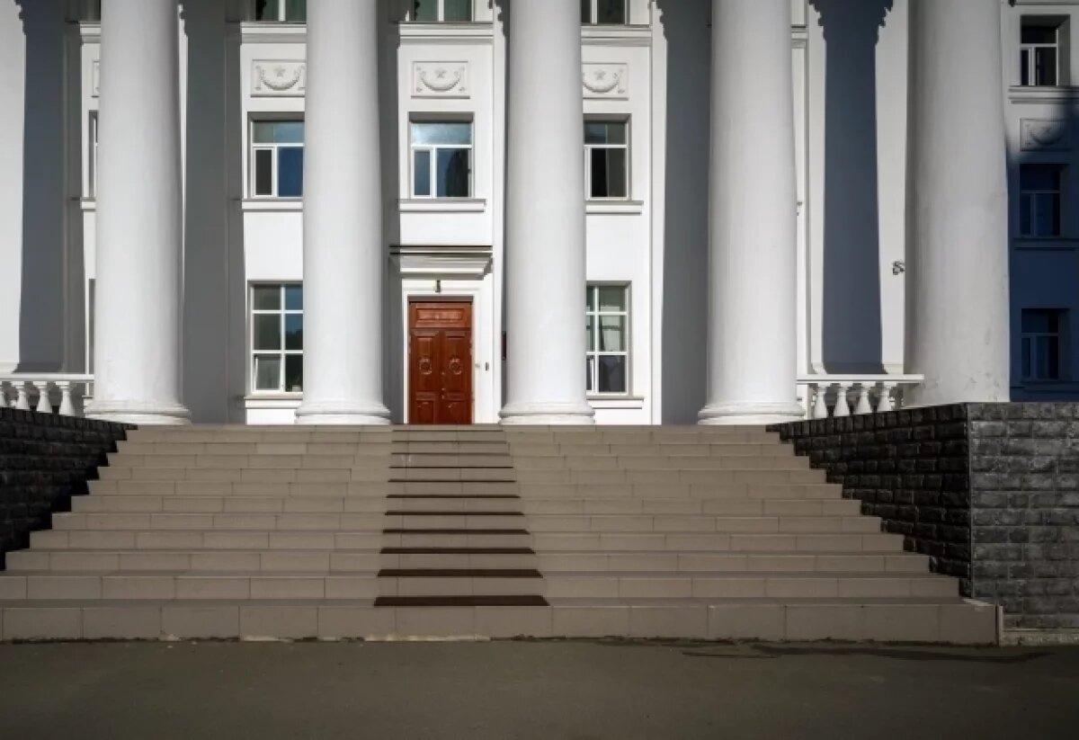    Житель Камчатки не смог доказать в суде свое право на дорогой внедорожник