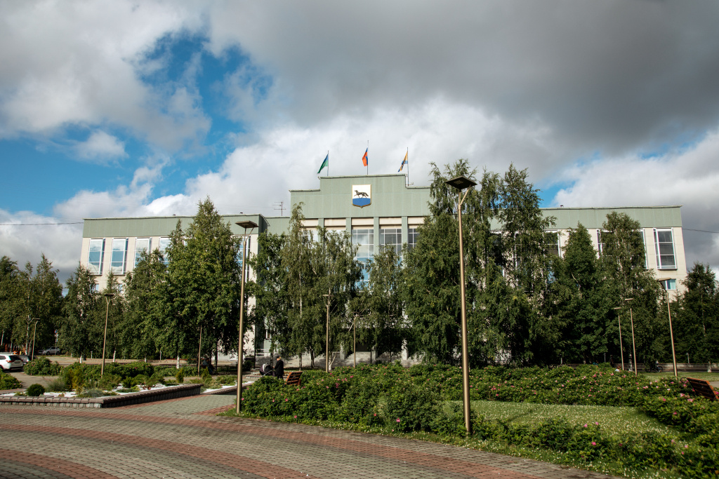    Власти Сургута поддержали местный малый и средний бизнес на 2,5 млрд рублей