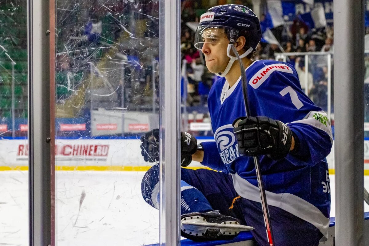    Хоккеисты воронежского «Бурана» завершили домашнюю серию поражением