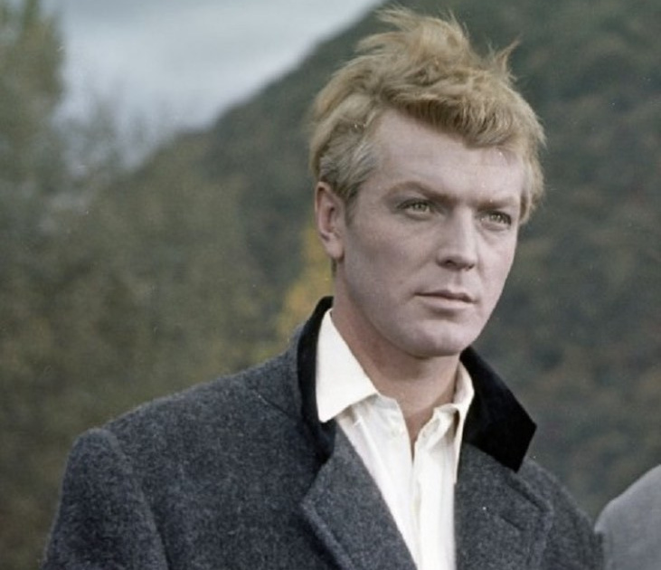 Олег Стриженов