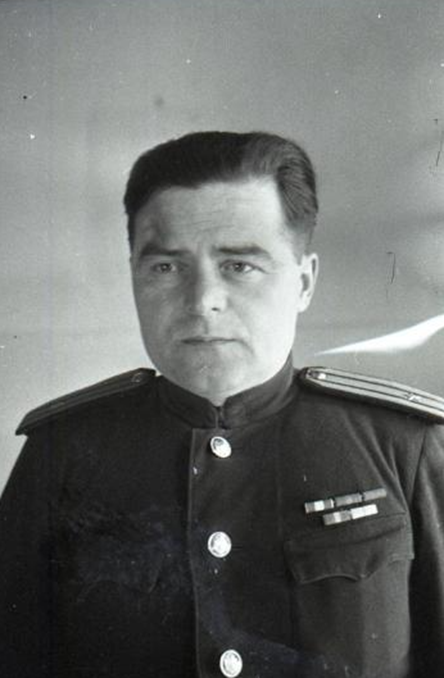 Командир отряда торпедных катеров Бригады торпедных катеров КБФ
Капитан 3 ранга Чебыкин М.Г., 1945 год.
