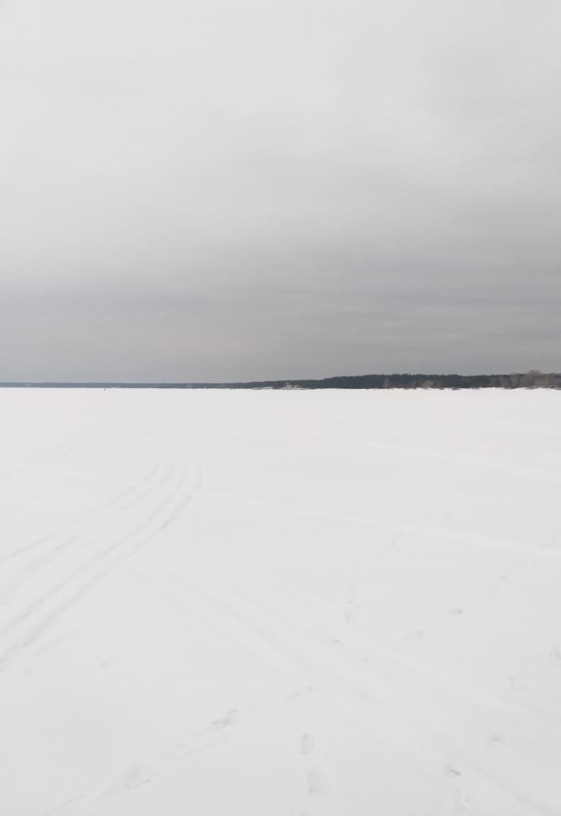 В будний день рыбаков совсем не много