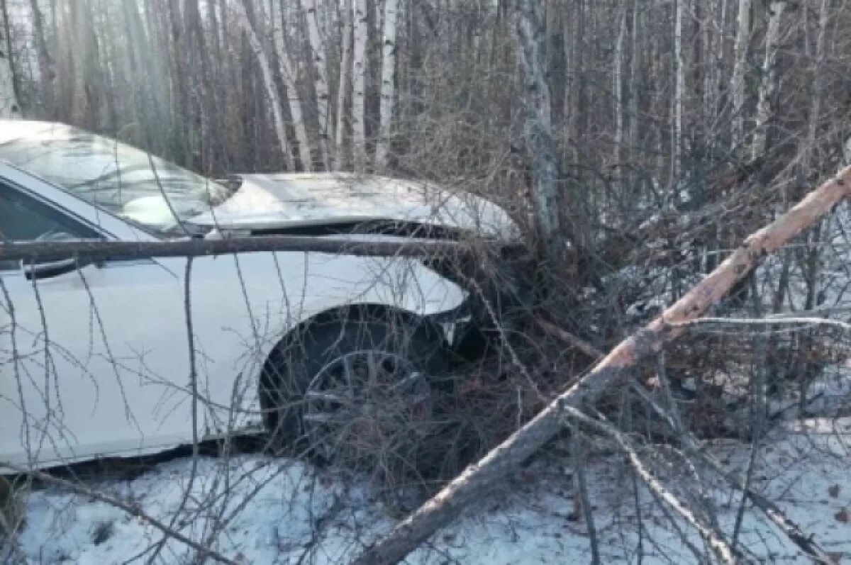    Студенты угнали авто стоимостью 3 млн руб у знакомого в Могоче
