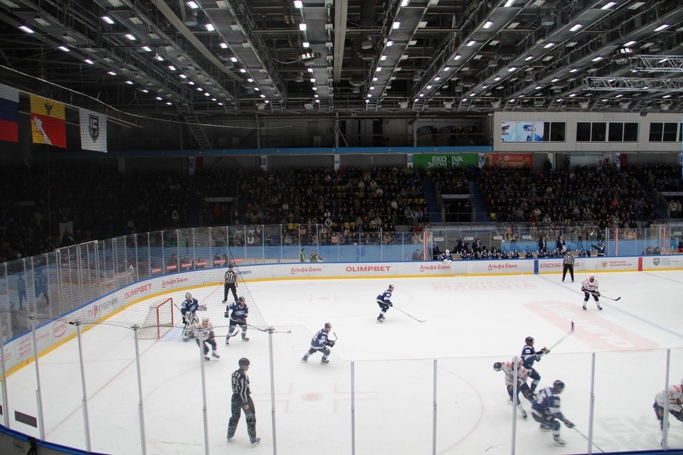    27 и 28 февраля белгородские хоккеисты проведут два матча в Мичуринске с «Тамбовом». Начало игр в 18:30. Алексей СЕРГУНИН