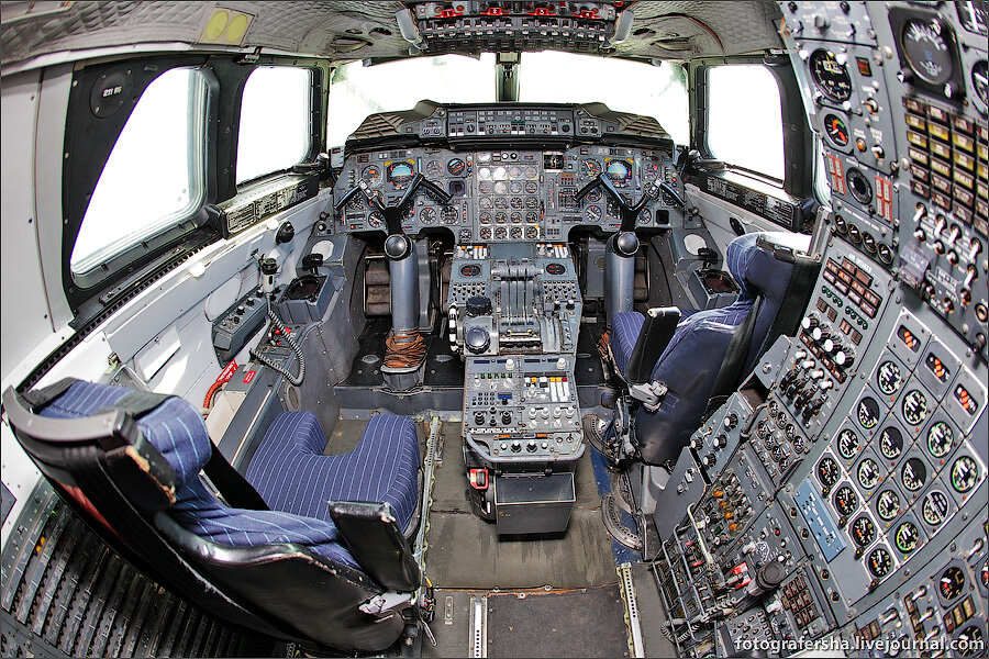 Кабина пилотов Concorde