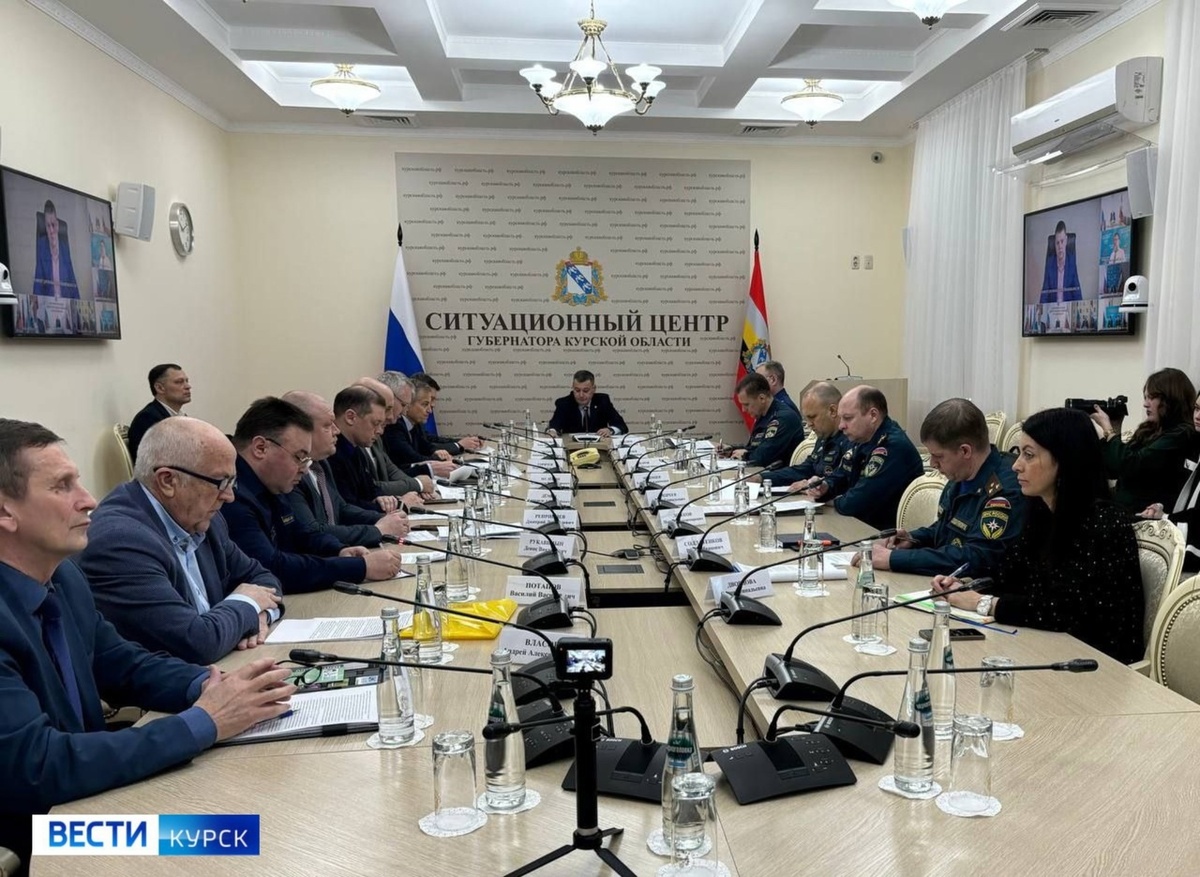    Жителям курского приграничья, вернувшимся в свои дома, помогут с ремонтом электропроводки и печей