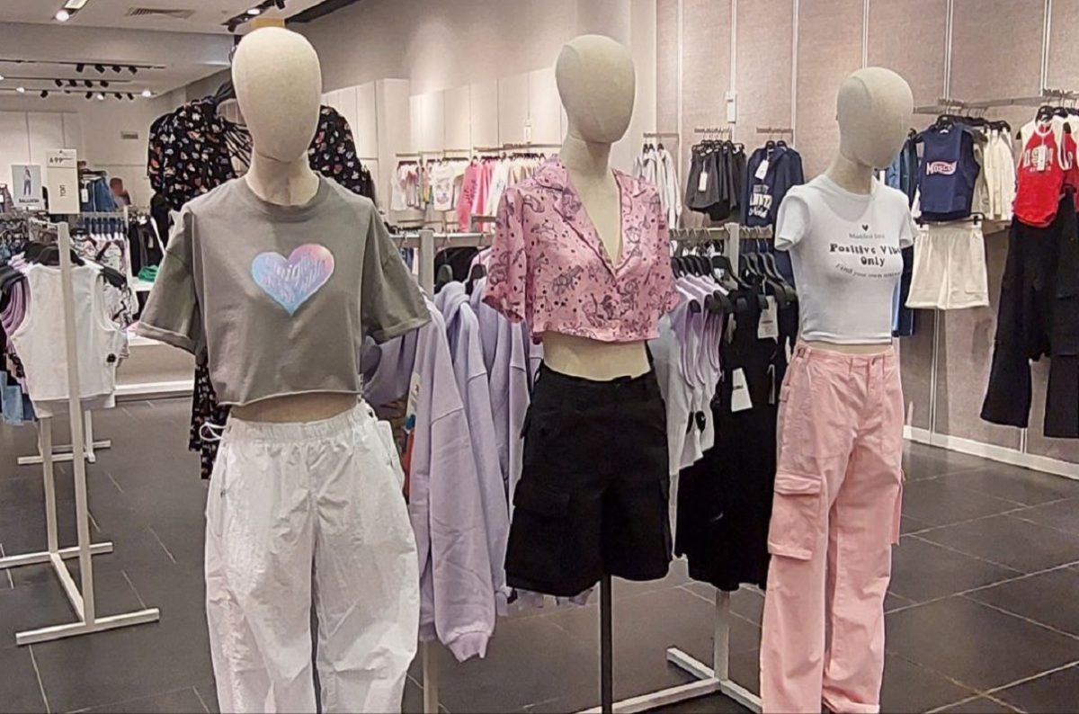    На месте ушедших магазинов уже работают новые