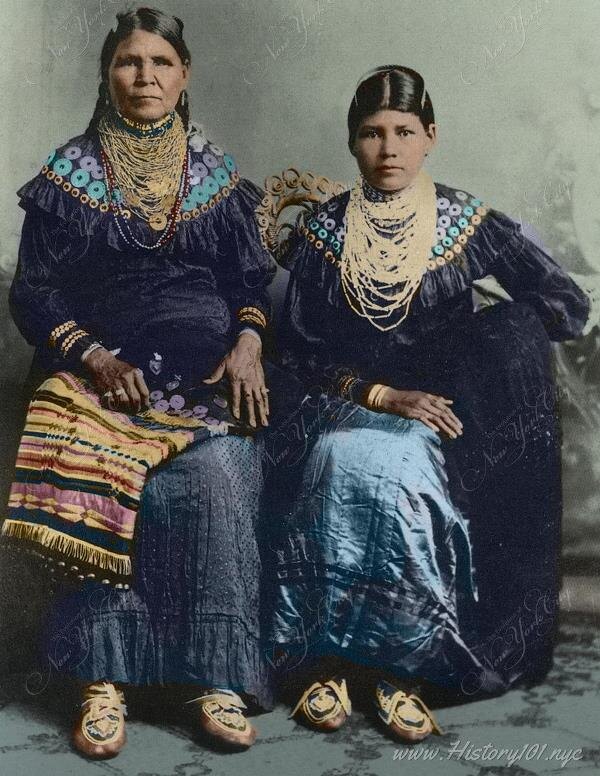 Мать и дочь ленапе. 1915 u.National Anthropological Archives, Smithsonian Institution, Washington