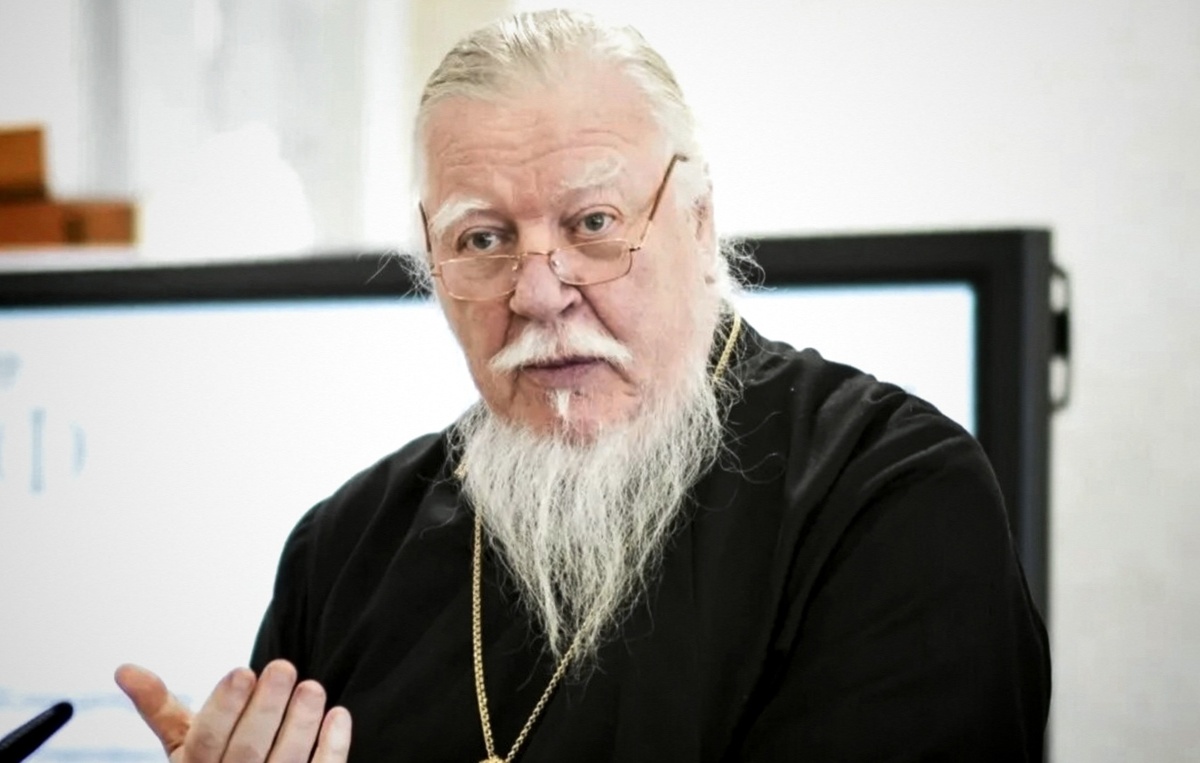 Димитрий Смирнов (07.03.1951 — 21.10.2020 гг.) — протоиерей, церковный и общественный деятель.