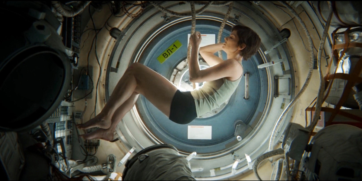 Если ты смотрел "Гравитацию" в IMAX, в космос летать уже не оябзательно, ты и так все видел.  