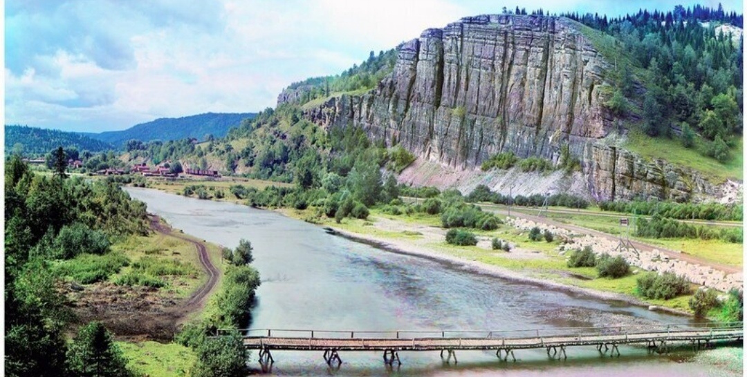 Красные скалы.