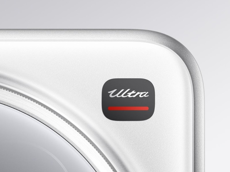    Xiaomi 15 Ultra показали «вживую» и протестировали его камеру