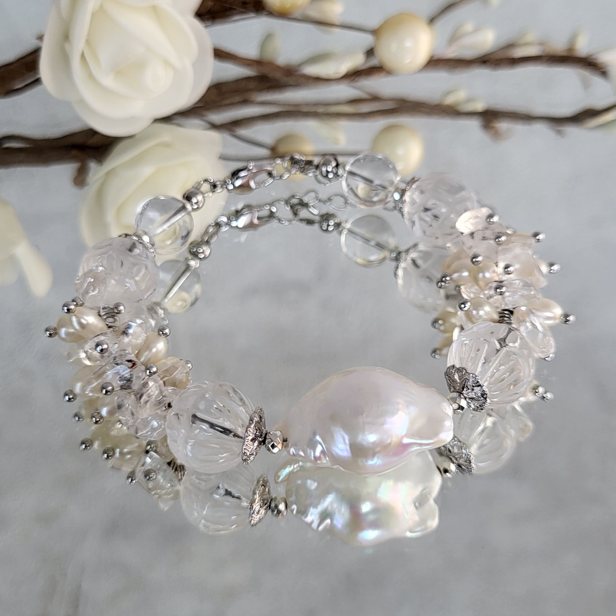 Браслет из горного хрусталя, жемчуга барокко