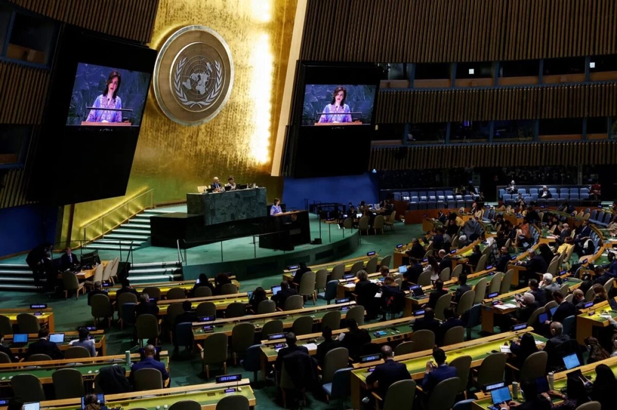    Вместе с США.