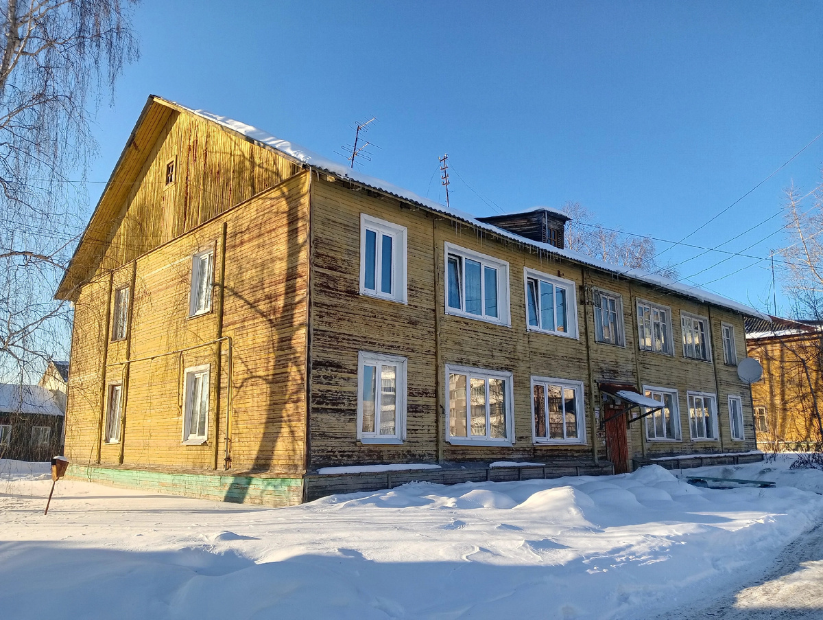 Б-8-40 1951 года постройки в Лесном. Фото - Monti