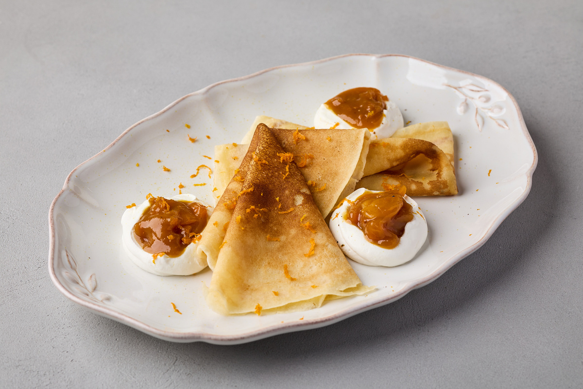 Блинчики из ресторана с домашним абрикосовым вареньем