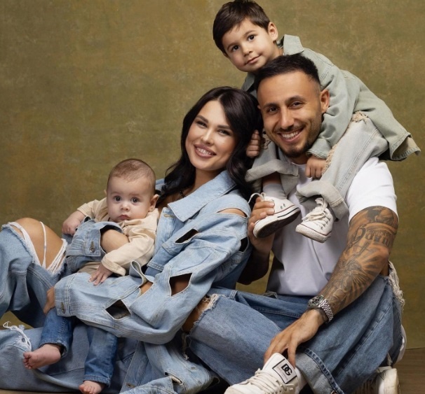 Чобанян и Пинчук с сыновьями (фото из Telegram)