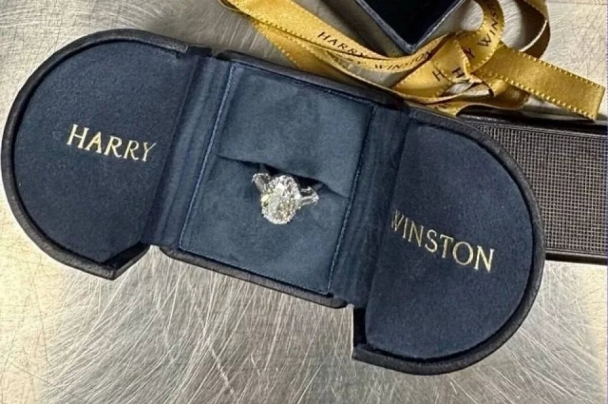    В аэропорту Домодедово задержали иностранца с кольцом за 22 млн рублей