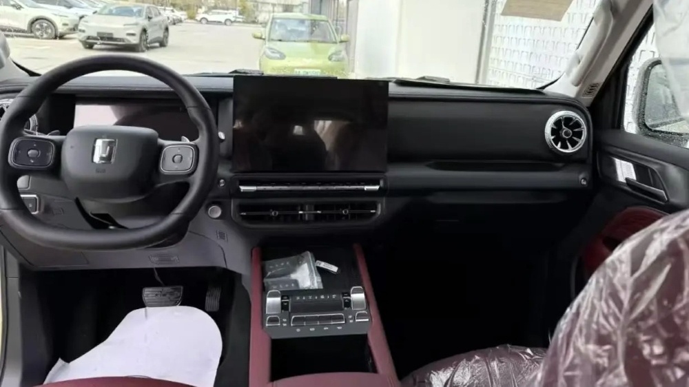 На фото из соцсети: Интрьер обновленного Tank 300