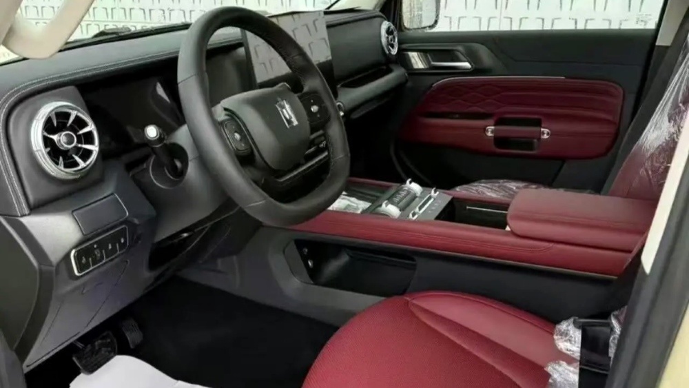 На фото из соцсети: Интрьер обновленного Tank 300