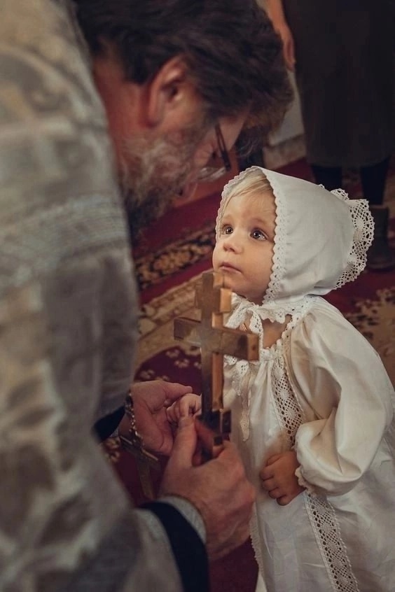 Первые уроки Любви к Богу... Фото из свободного источника в Интернете. 