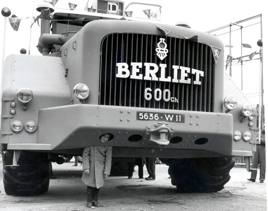 Berliet T100
