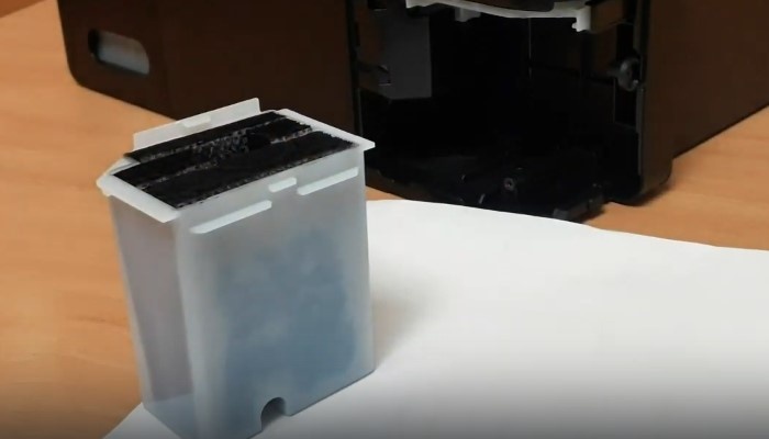 Фото 6. Сняли контейнер с абсорбером