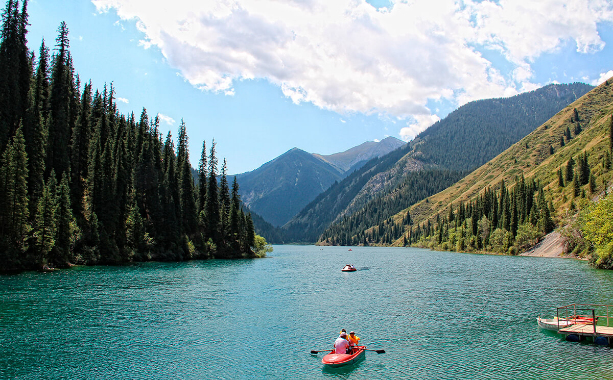 Первое кольсайское озеро 