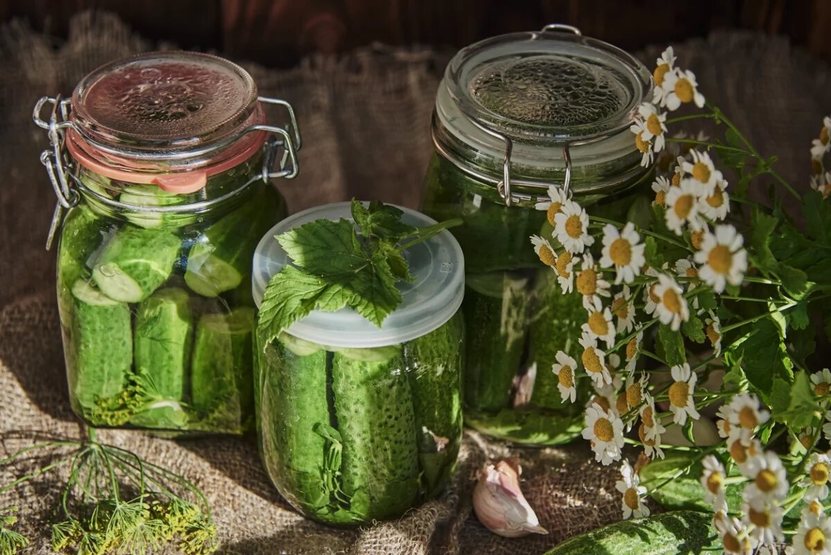    В ЯНАО мужчина предотвратил убийство друга банкой огурцов