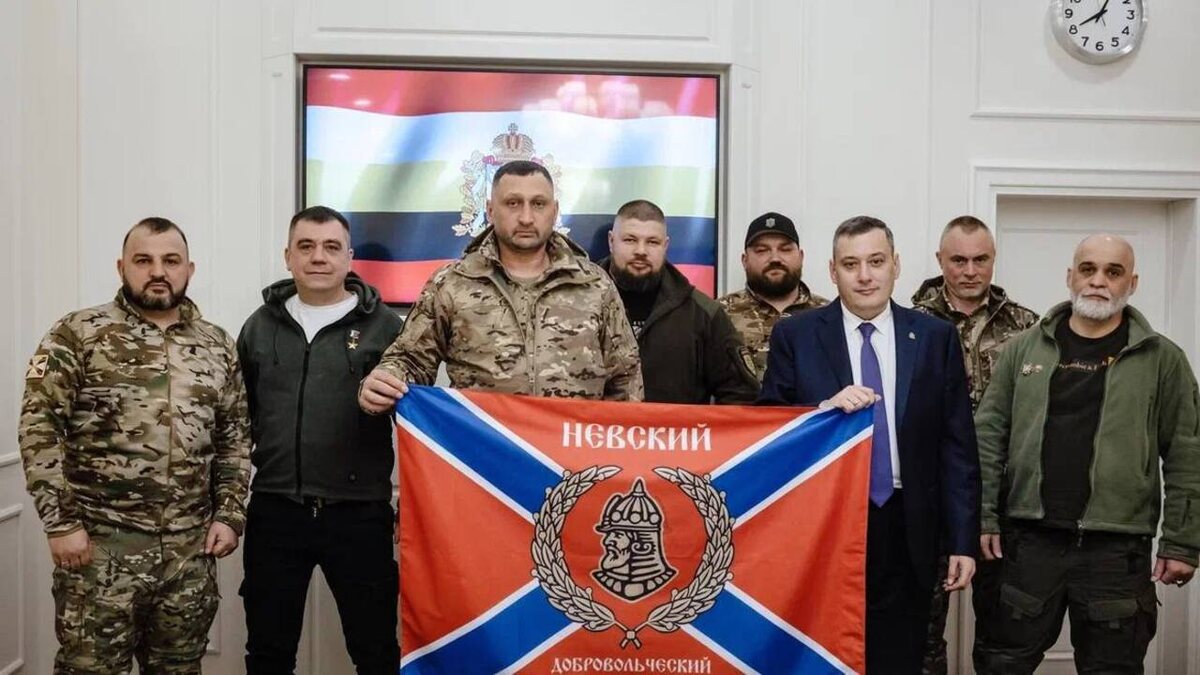    Врио губернатора Курской области встретился с бойцами добровольческой бригады БПЛА «Невский»