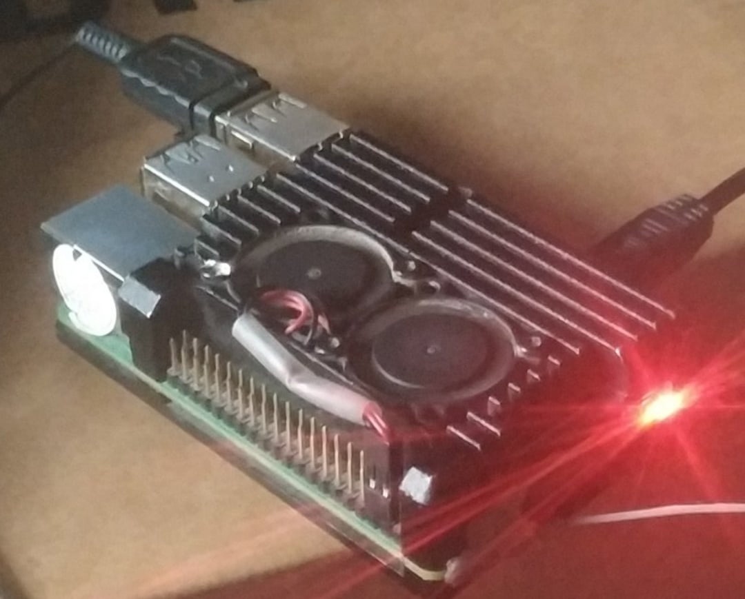 Фото шакального качества моей палочки-выручалочки RPI4