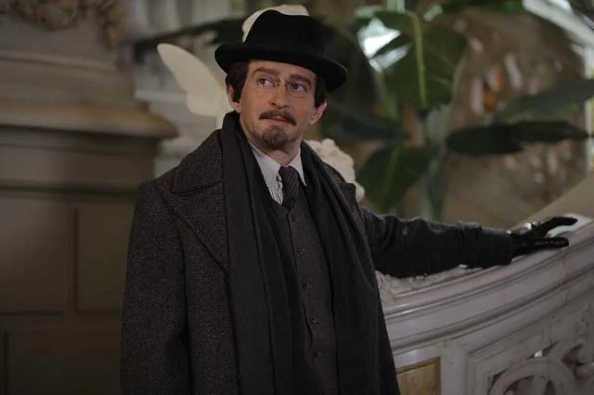    Худрук МХТ им. Чехова Хабенский поделился мнением об уехавших