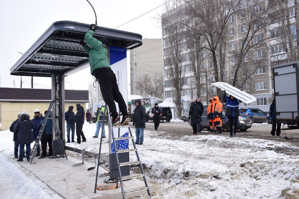 Остановка разочаровала: саратовцы жалуются на новые павильоны
Телеграмм-канал «Саратов|Строительство и Архитектура»