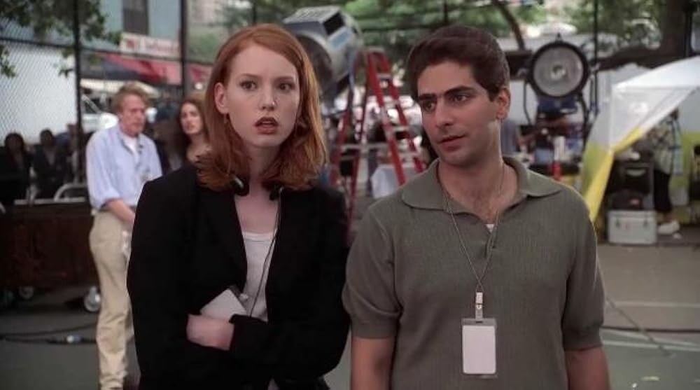 Эми и Крис на съемочной площадке у режиссера Джона Фавро. Кадр из сериала "Сопрано".