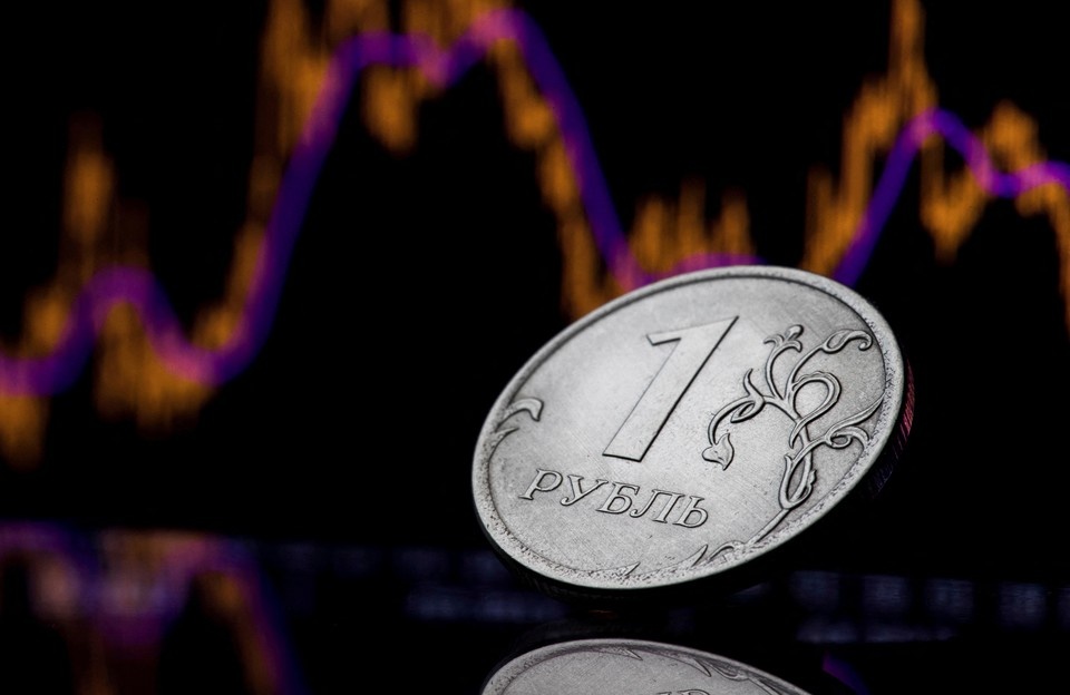    С начала года российский рубль укрепился более чем на 20%. REUTERS