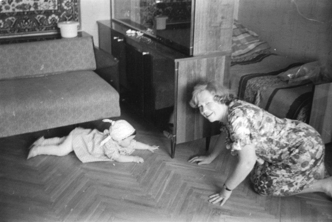 Что-то изучаю с той самой бабушкой) И еще одно фото в галерее