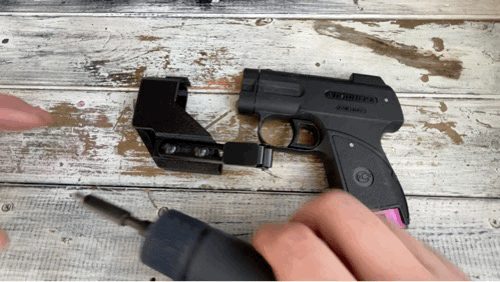 Пионер кобура для левшей и правшей. Любое положение клипсы кобуры для ПУ пионер.