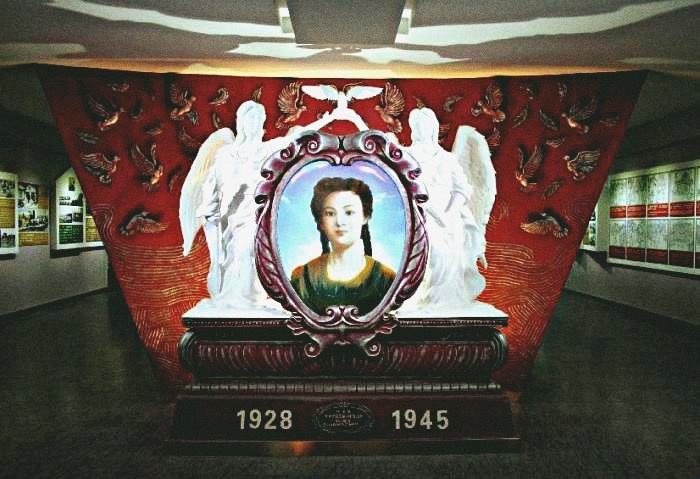 Кто такая Галя Дубеева, почему китайцы воздвигли ей памятник и открыли музей её имени