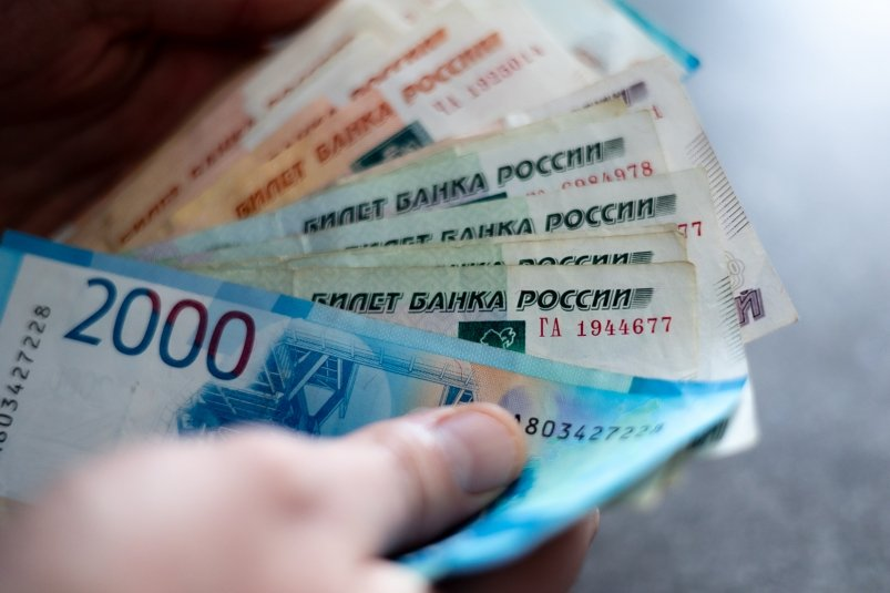 Иногда счатье как раз-таки в деньгах. Источник: Банки.ру