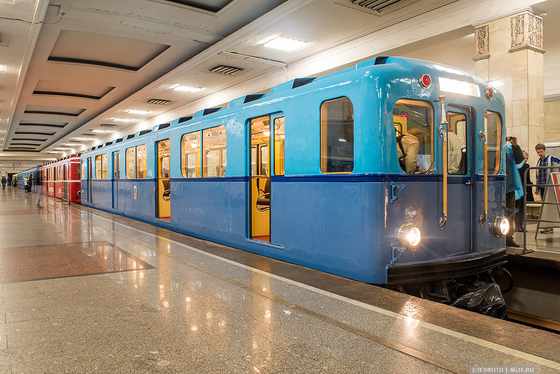 Г. 81-701 - код поезда. Фото из Википедии.