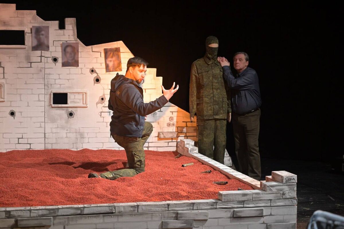  📷    Реальная история бойца СВО. В Орске прошла премьера спектакля «Остаться человеком» Кристина Просвиркина