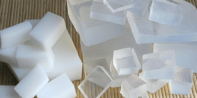 Белая и прозрачная глицериновая мыльная основа